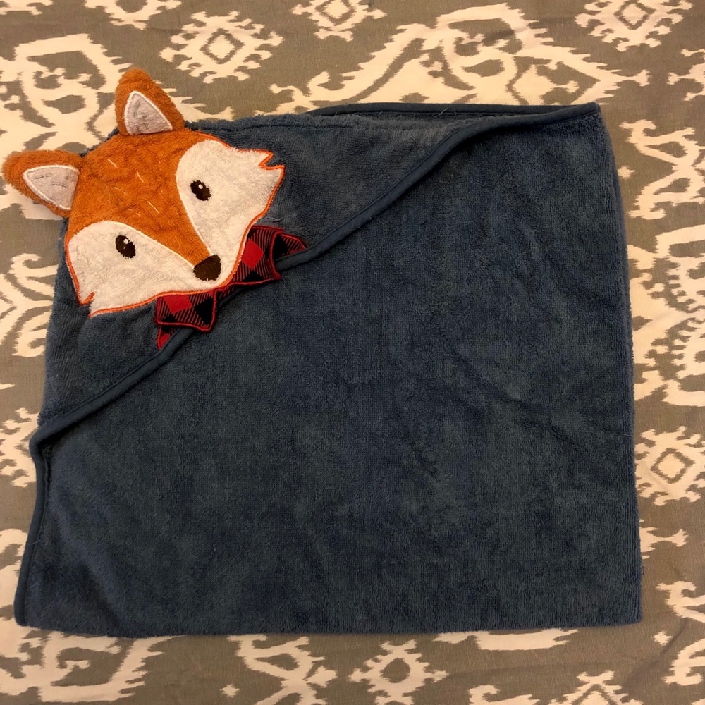 ❗️NEW LISTING ❗️ Hooded Fox Towel 33x33